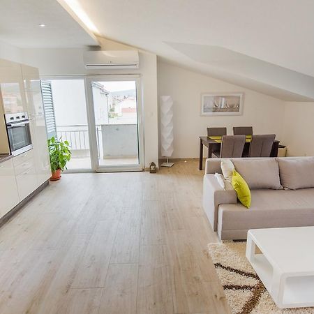 Apartment Grabovac Kaštela Chambre photo