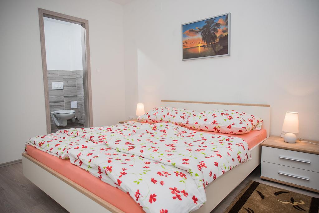 Apartment Grabovac Kaštela Chambre photo
