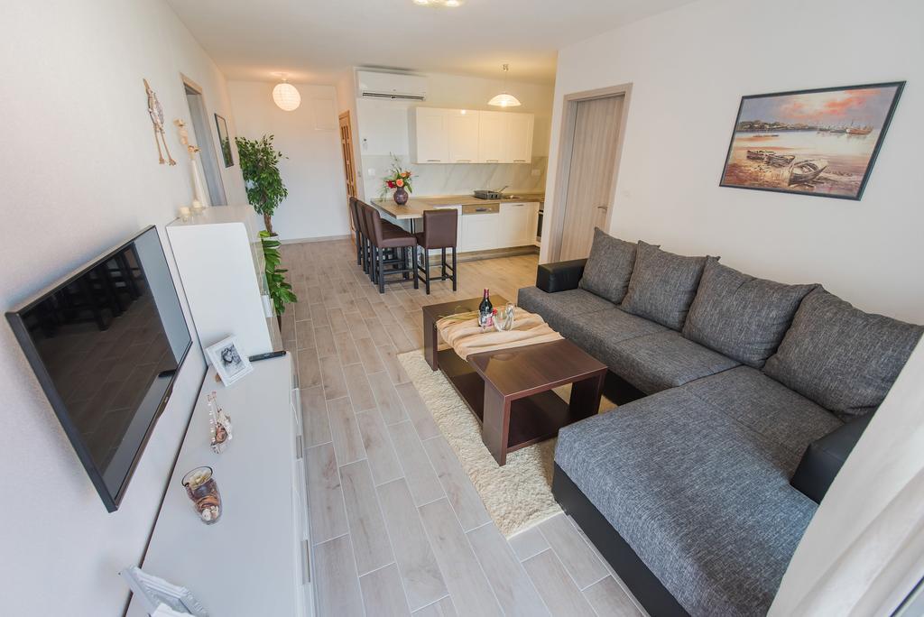 Apartment Grabovac Kaštela Chambre photo