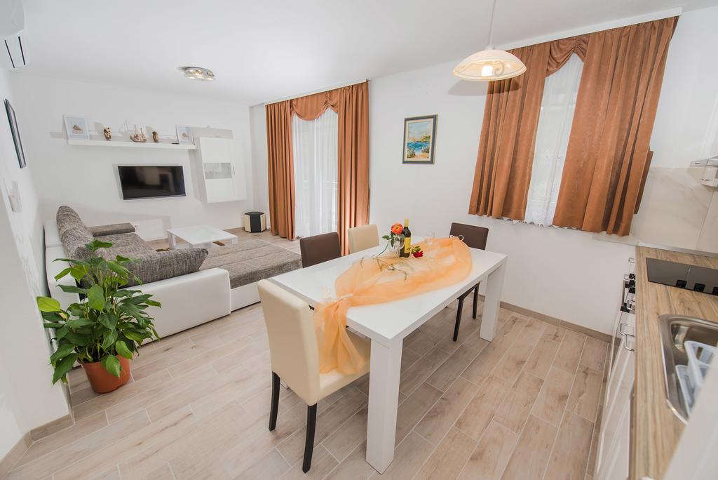 Apartment Grabovac Kaštela Chambre photo