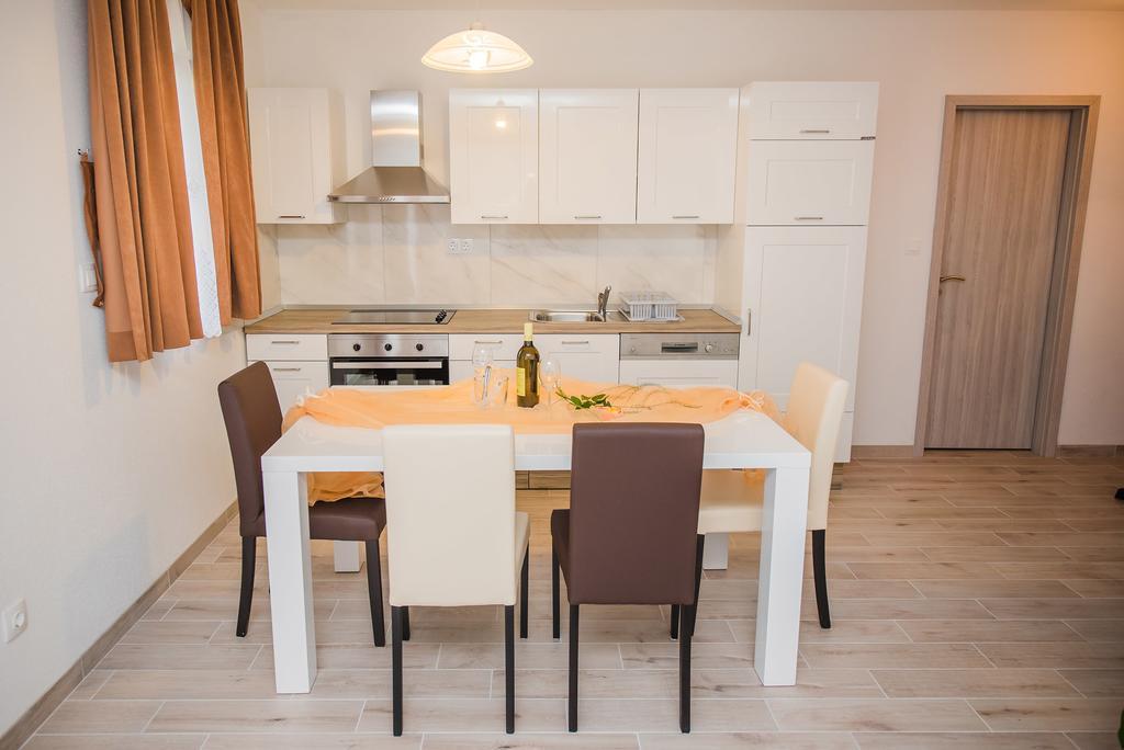 Apartment Grabovac Kaštela Chambre photo