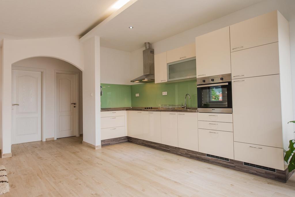 Apartment Grabovac Kaštela Chambre photo