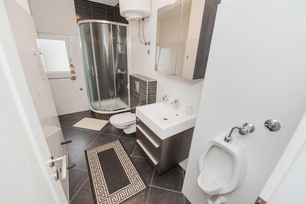Apartment Grabovac Kaštela Chambre photo
